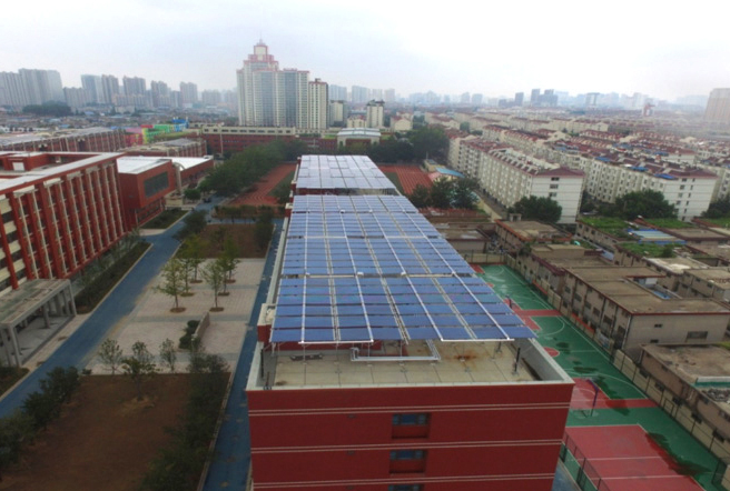 臨沂第十八中學(xué)太陽能熱水與取暖工程.jpg